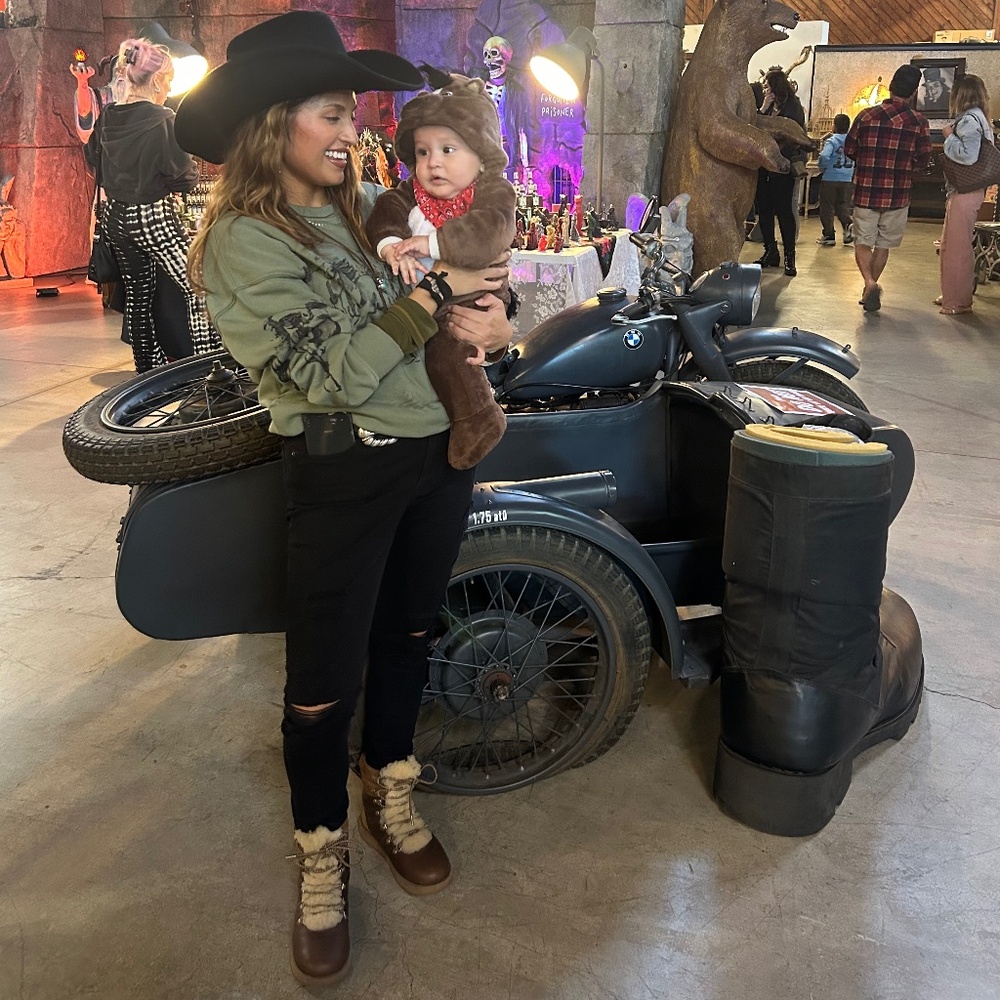 Meet your Posher, Dev